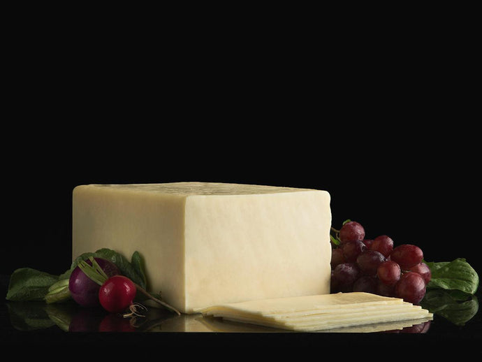 Boar's Head Horseradish Cheddar